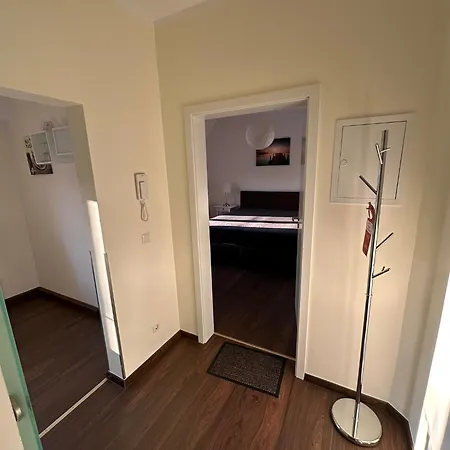 Messeapartments - Komfortabel Uebernachten Und In 3 Fahr- Bzw 15 Gehminuten Zur Messe