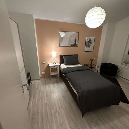 Messeapartments - Komfortabel Uebernachten Und In 3 Fahr- Bzw 15 Gehminuten Zur Messe *